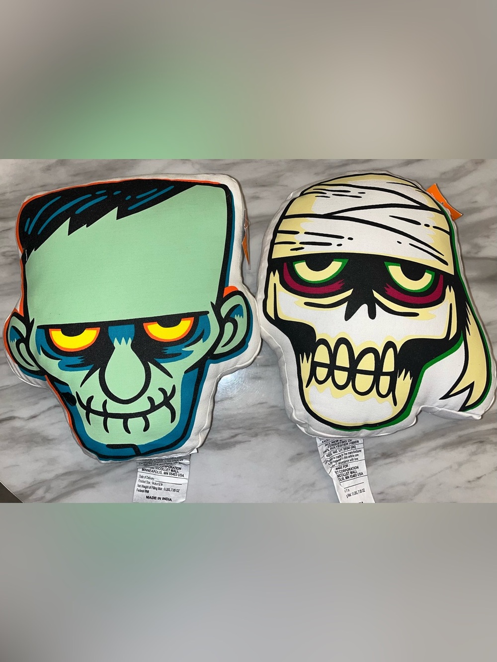 NWT Hyde & EEK Glow In Dark Halloween Skull Throw Pillow Set 2